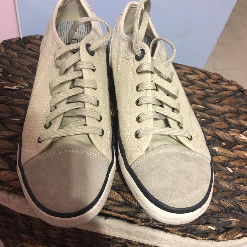 Skechers  memory foam sneakers